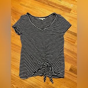Express Women’s Short Sleeve | Small